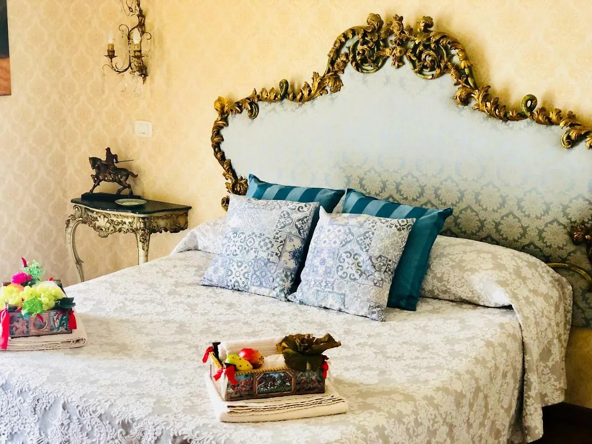 Couette-café Bed and Breakfast Dimora Umberto à Catane Italie